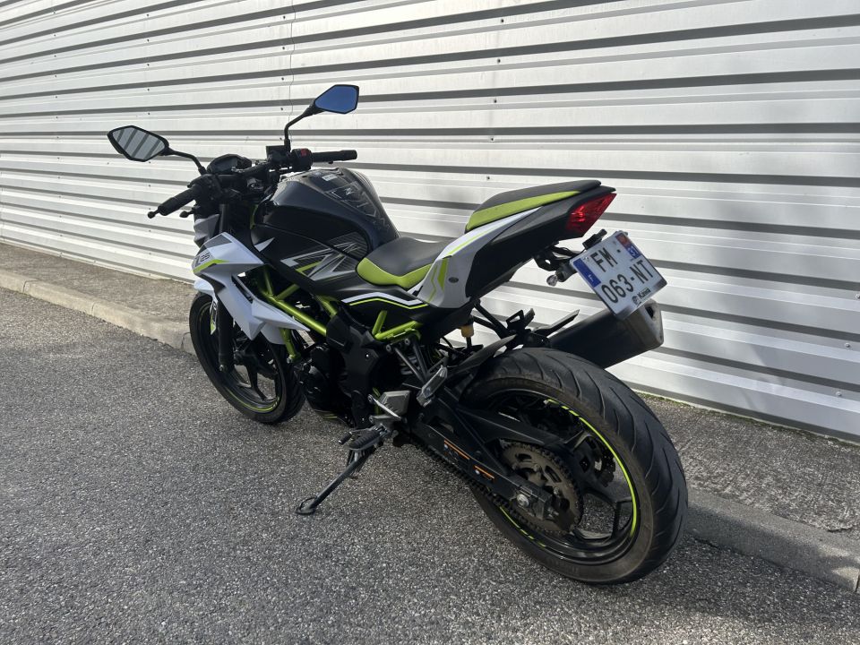 KAWASAKI Z125 4