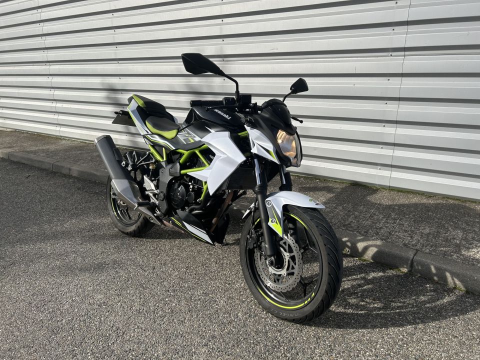 KAWASAKI Z125 4