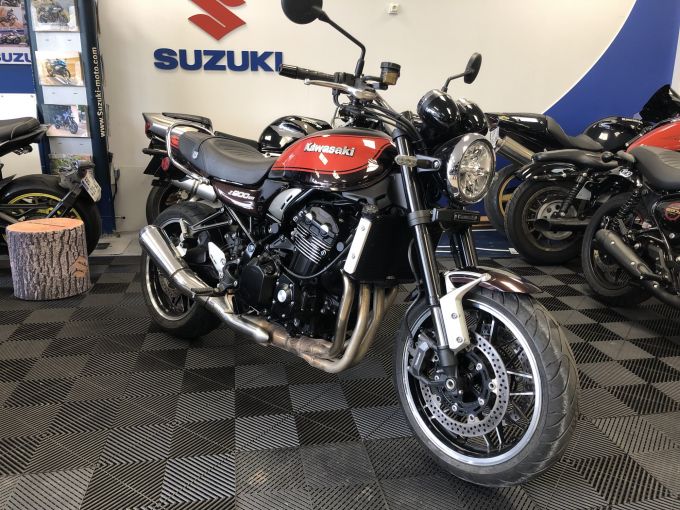 KAWASAKI Z 900 RS 4