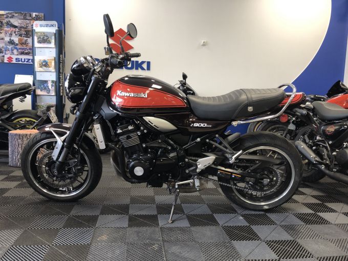 KAWASAKI Z 900 RS 4