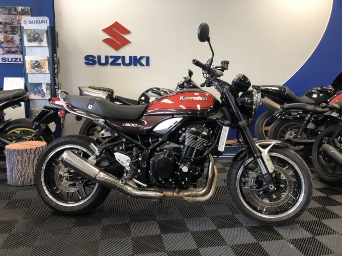 KAWASAKI Z 900 RS 4
