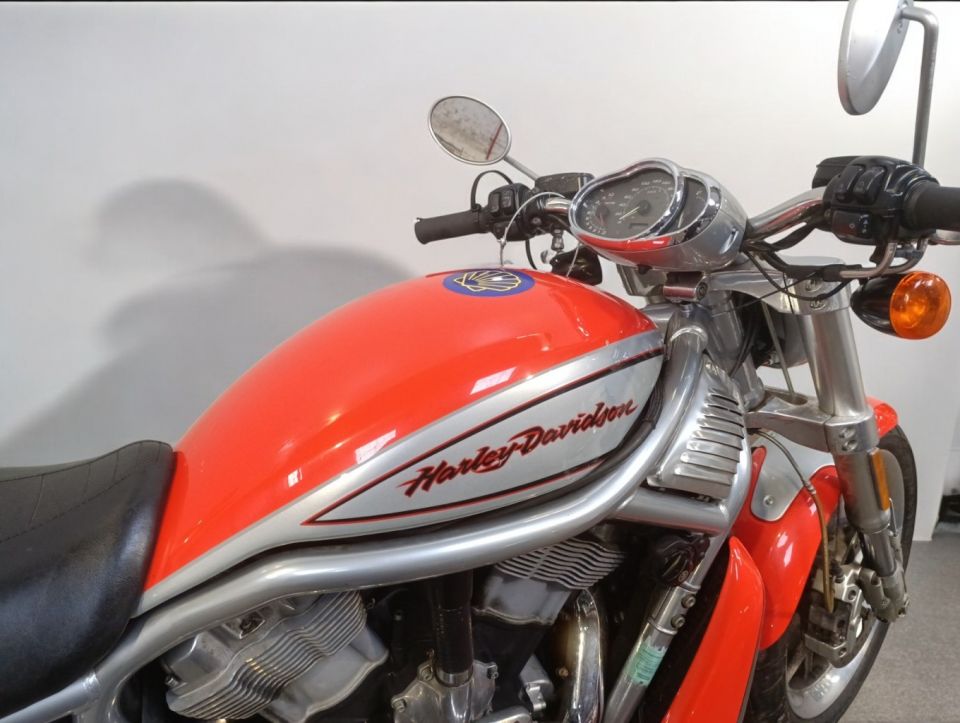 HARLEY-DAVIDSON V-ROD STREET ROD 1130 4