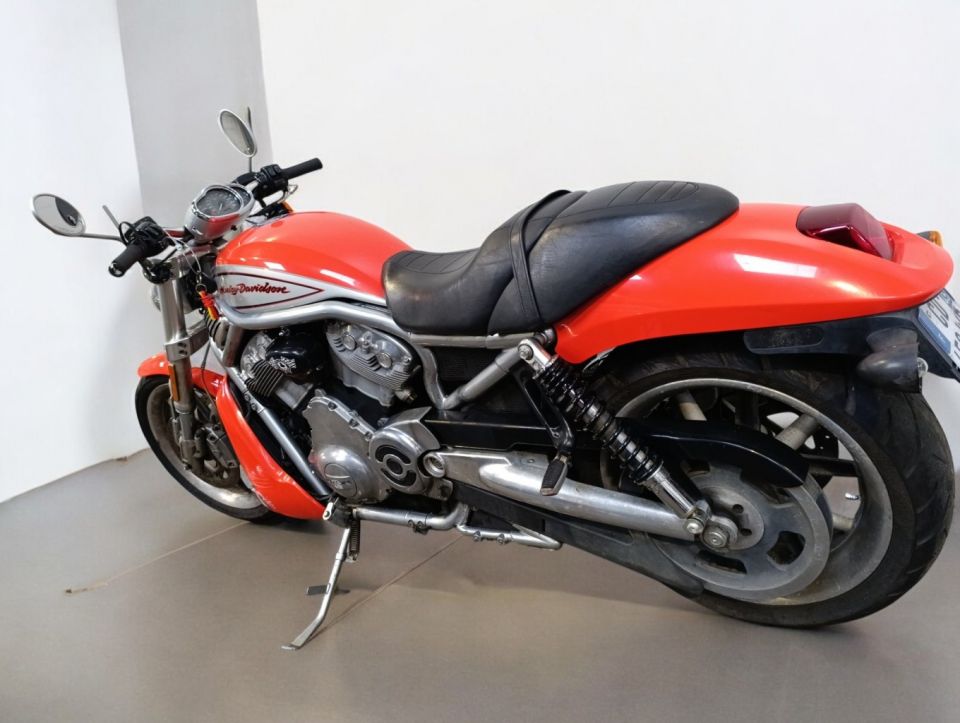 HARLEY-DAVIDSON V-ROD STREET ROD 1130 4