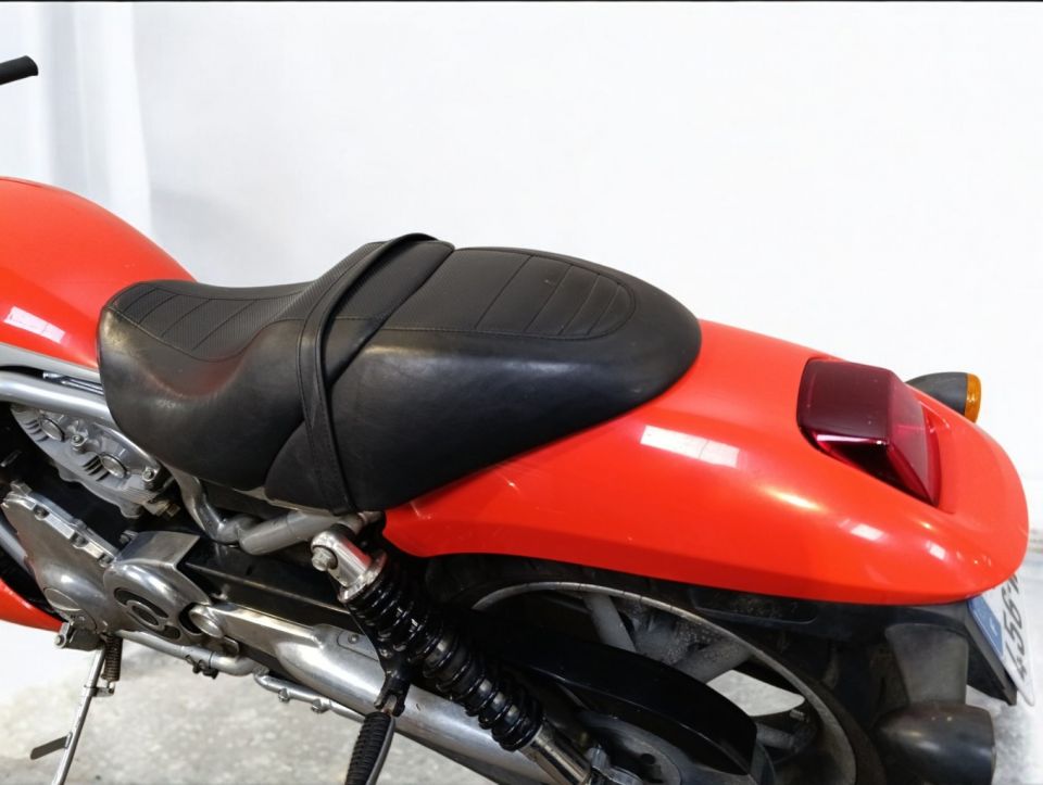 HARLEY-DAVIDSON V-ROD STREET ROD 1130 4