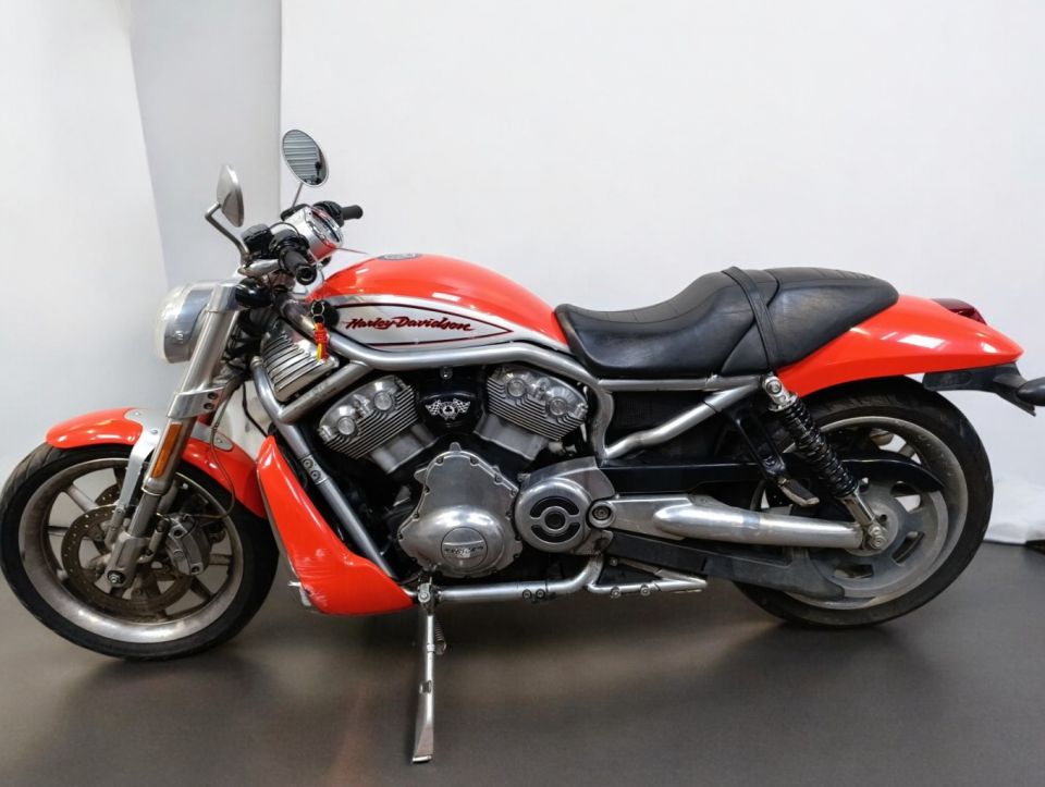 HARLEY-DAVIDSON V-ROD STREET ROD 1130 4