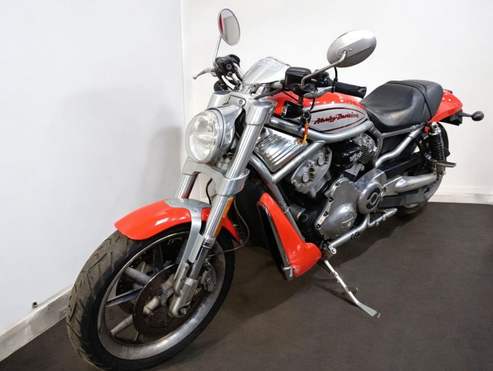 HARLEY-DAVIDSON V-ROD STREET ROD 1130 4