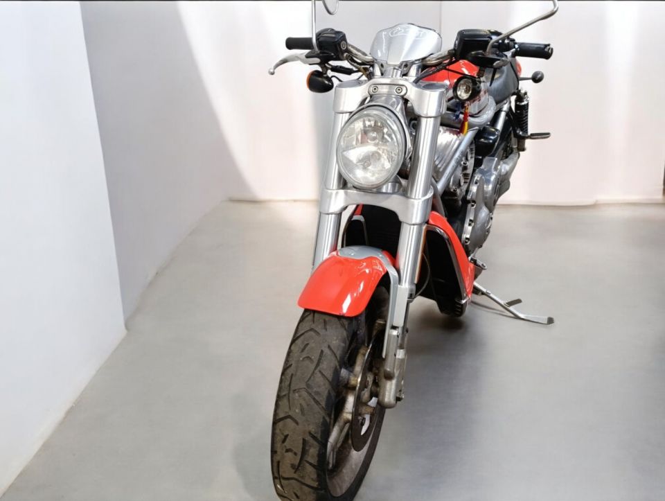 HARLEY-DAVIDSON V-ROD STREET ROD 1130 4