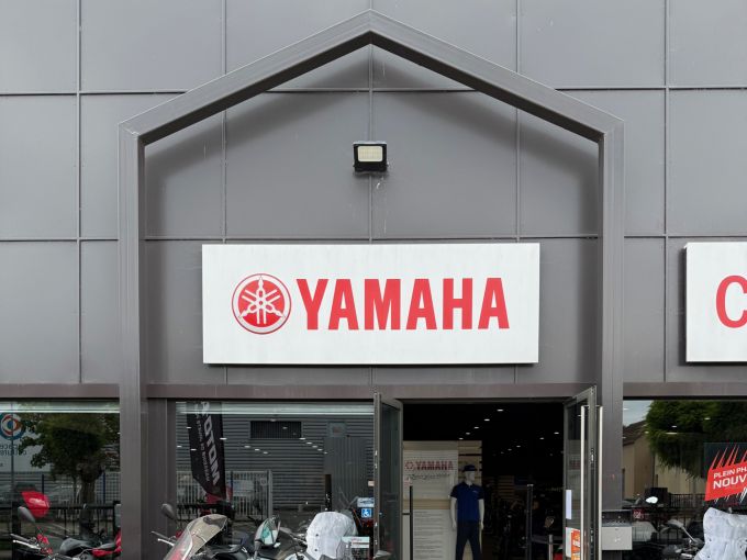 YAMAHA TRACER 7 4