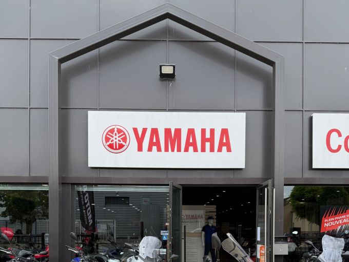 YAMAHA TRACER 7 4