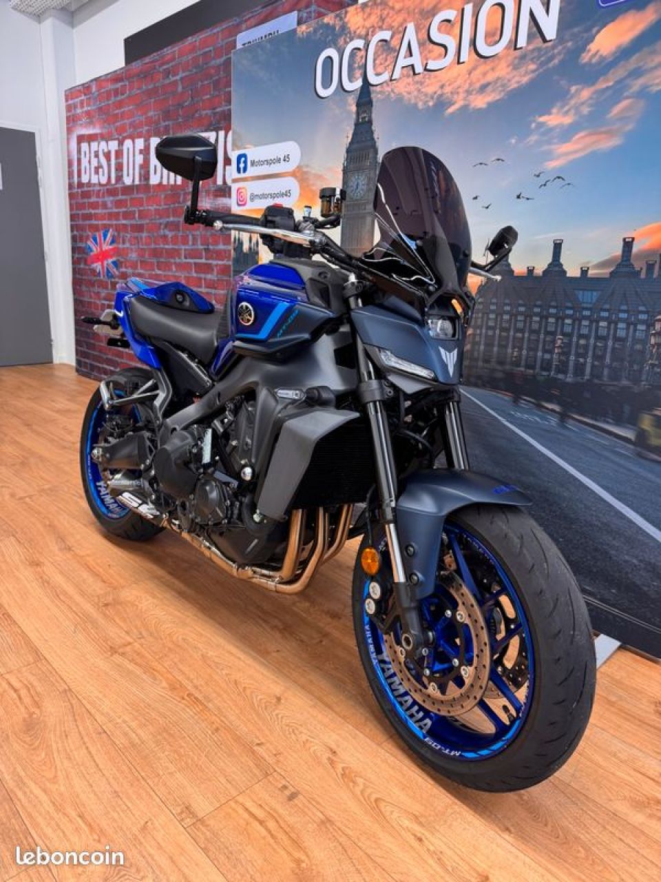 YAMAHA MT-09 4