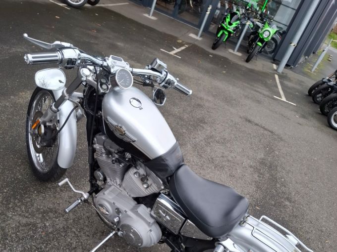 HARLEY-DAVIDSON SPORTSTER 883 4