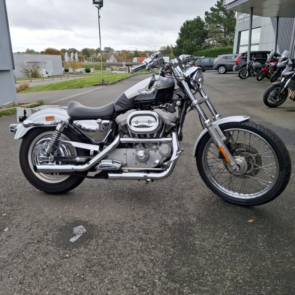 HARLEY-DAVIDSON SPORTSTER 883 4