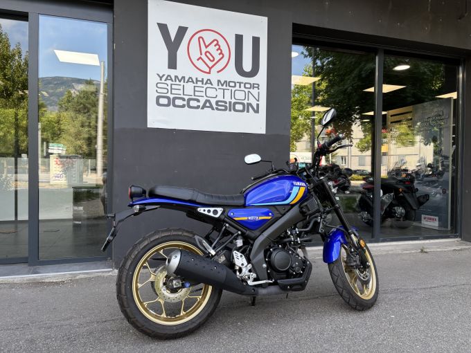 YAMAHA XSR 125 4