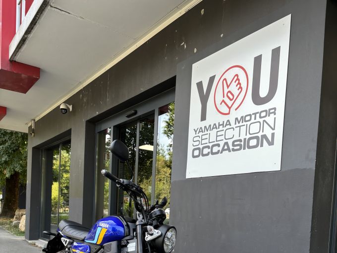 YAMAHA XSR 125 4