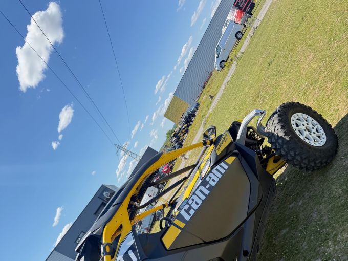 CAN-AM MAVERICK 4