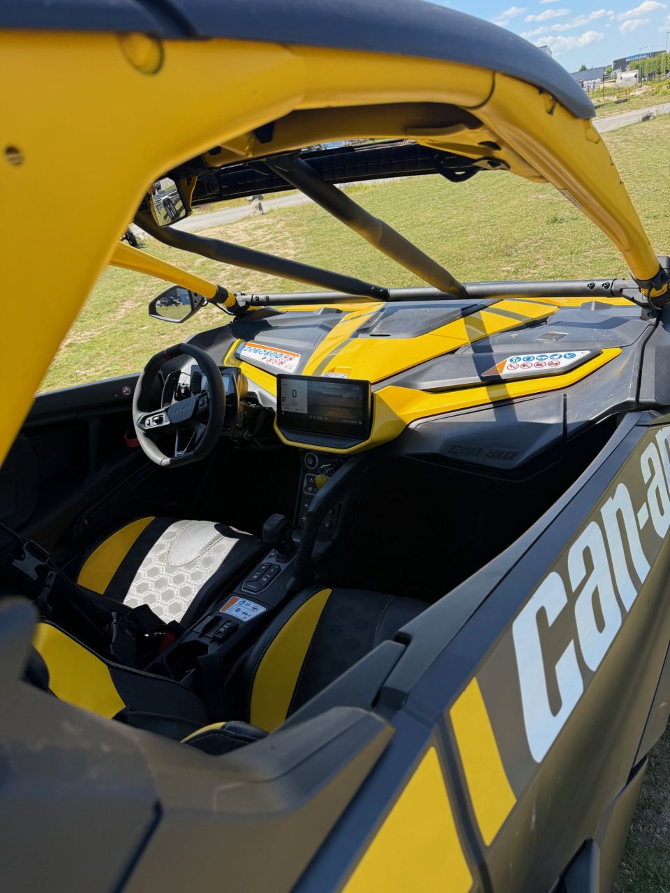 CAN-AM MAVERICK 4