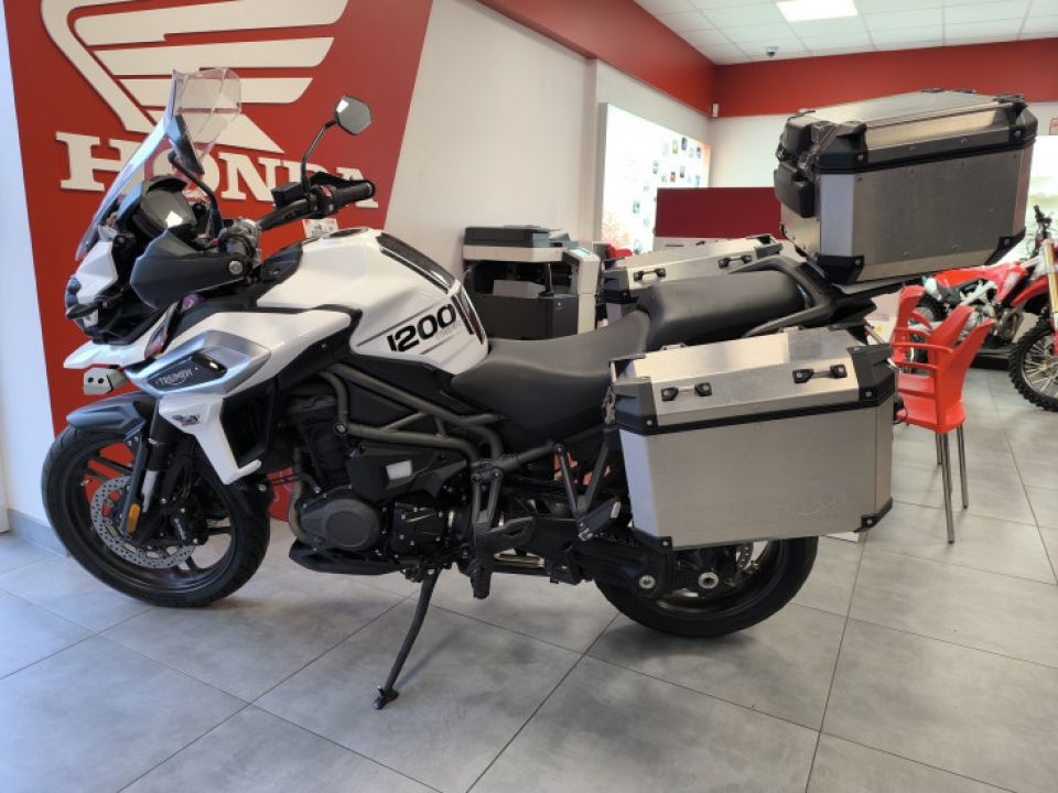 TRIUMPH TIGER 1200 EXPLORER 4