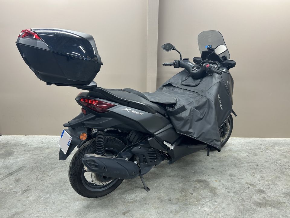 YAMAHA X-MAX 125 4