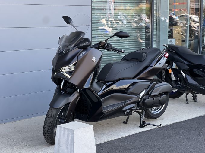 YAMAHA XMAX 125 TECH MAX 4