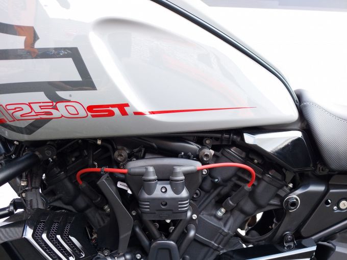HARLEY-DAVIDSON ADVENTURE PAN AMERICA 1250 ST 4