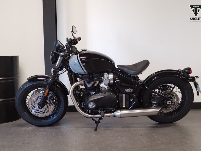 TRIUMPH Bonneville Bobber 1200 4