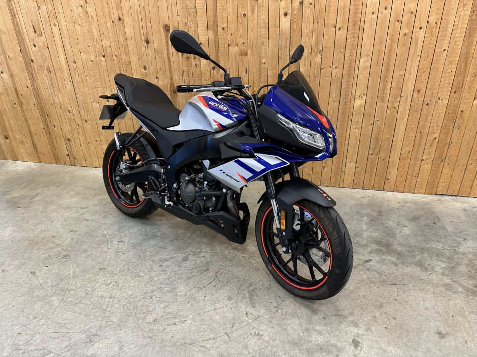 APRILIA TUONO 125 ABS 4