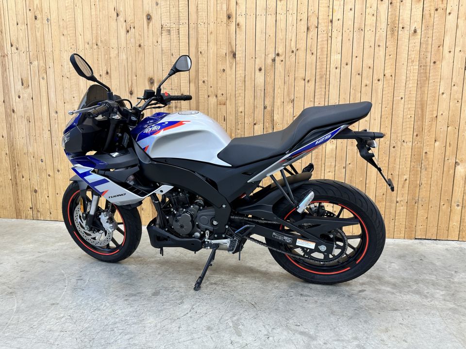 APRILIA TUONO 125 ABS 4