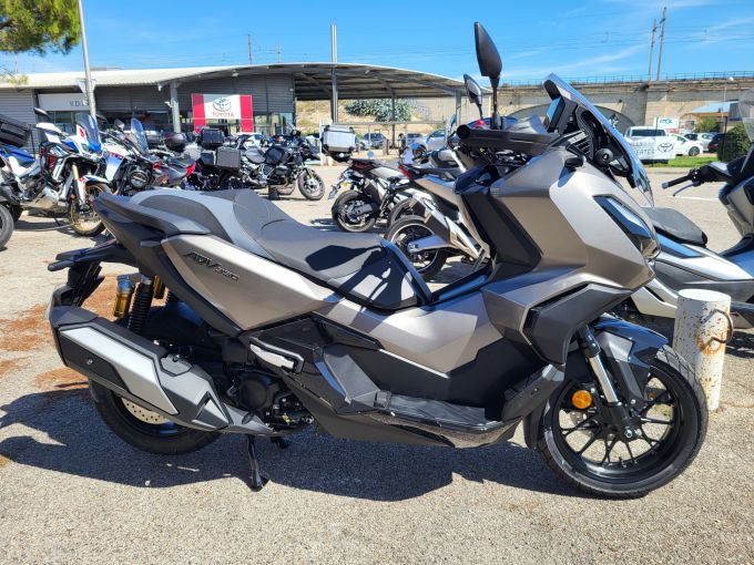 HONDA ADV 350 4