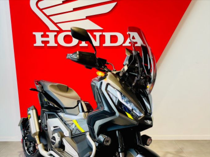 HONDA X-ADV 750 4