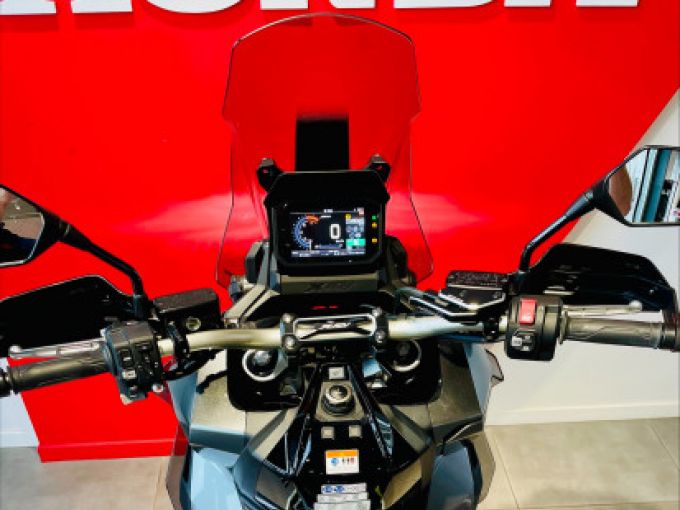 HONDA X-ADV 750 4