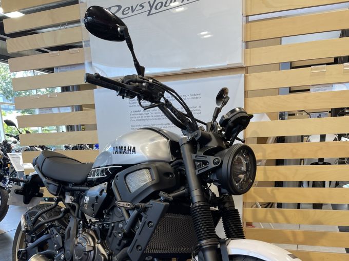 YAMAHA XSR 700 LEGACY 4