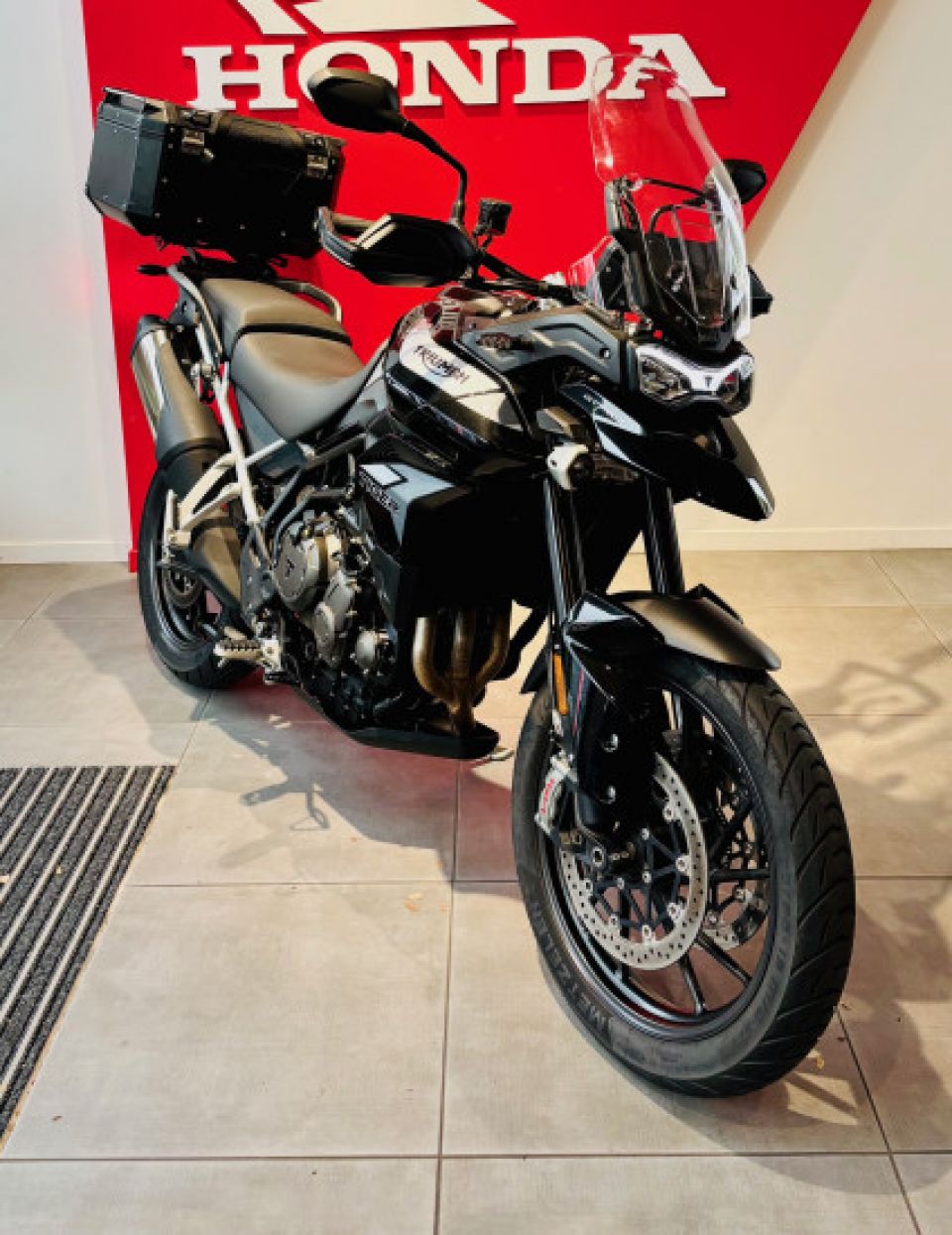TRIUMPH Tiger 900 GT PRO 4