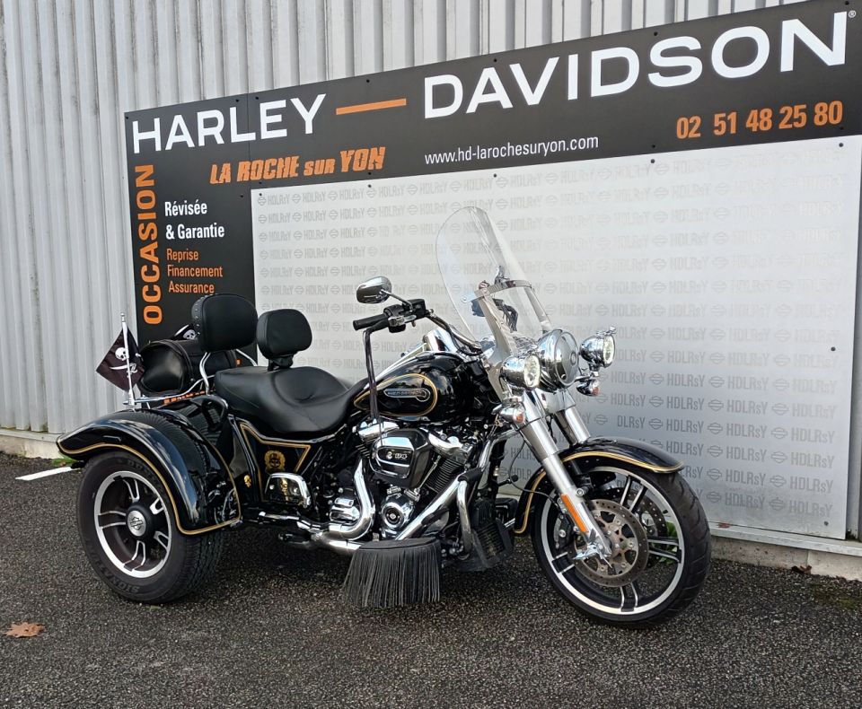 HARLEY-DAVIDSON TRIKE FREEWHEELER 1868 4