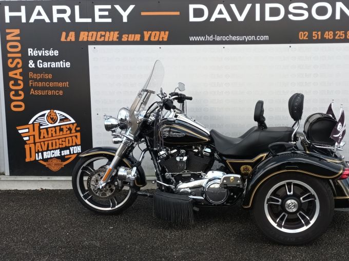 HARLEY-DAVIDSON TRIKE FREEWHEELER 1868 4