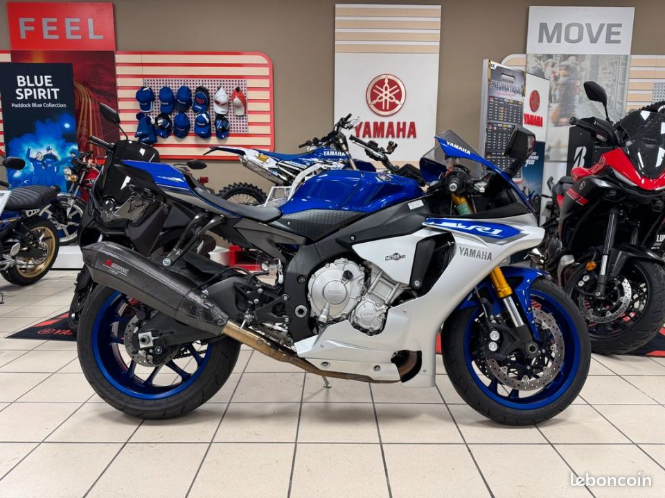YAMAHA YZF 1000 R1 4