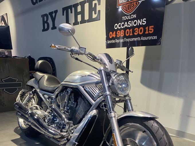 HARLEY-DAVIDSON V-ROD 1130 4