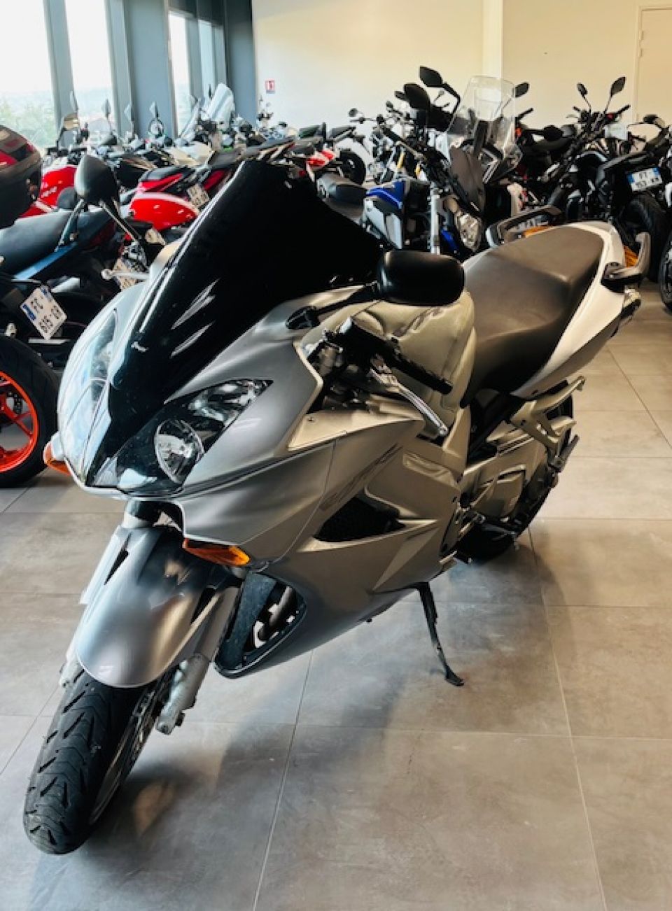 HONDA VFR 800 VTEC 4