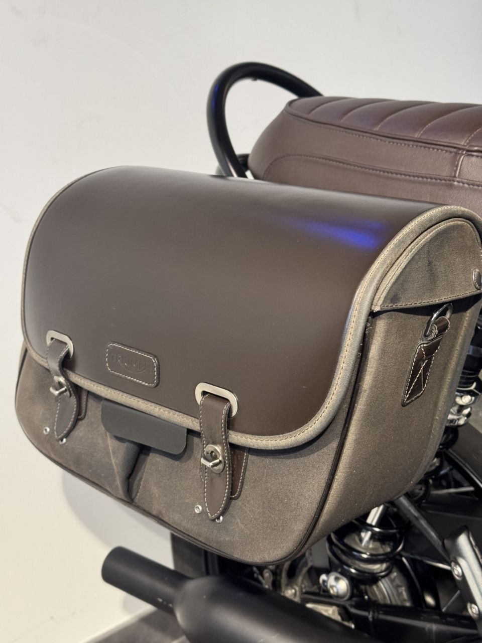 TRIUMPH Bonneville T120 Black 4