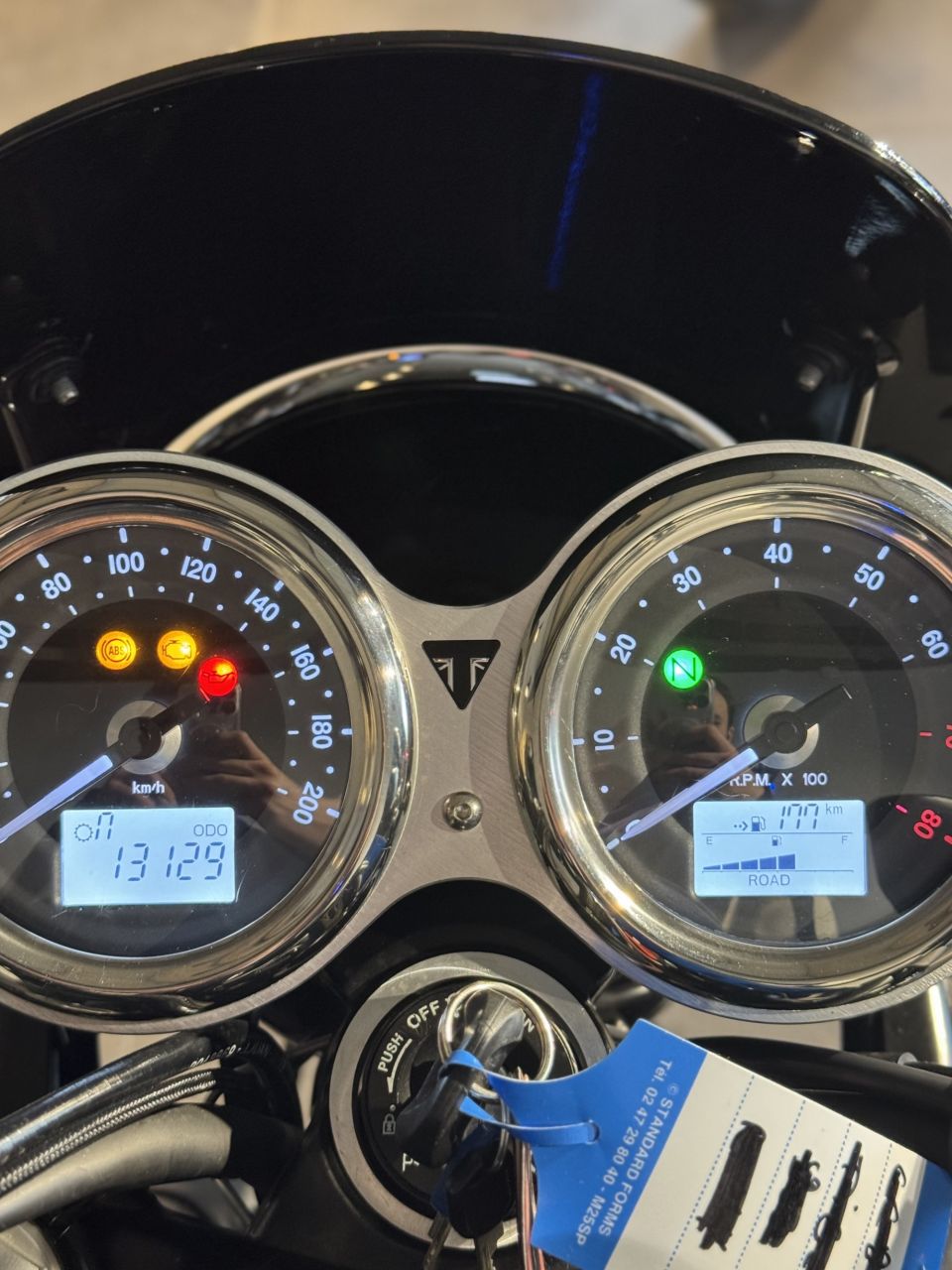 TRIUMPH Bonneville T120 Black 4