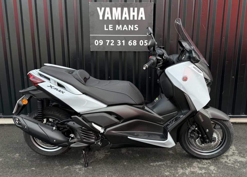 YAMAHA XMAX 125 TECH MAX 4