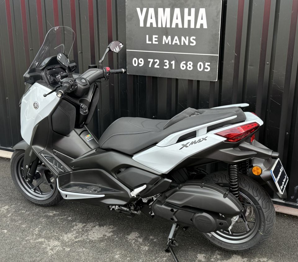 YAMAHA XMAX 125 TECH MAX 4