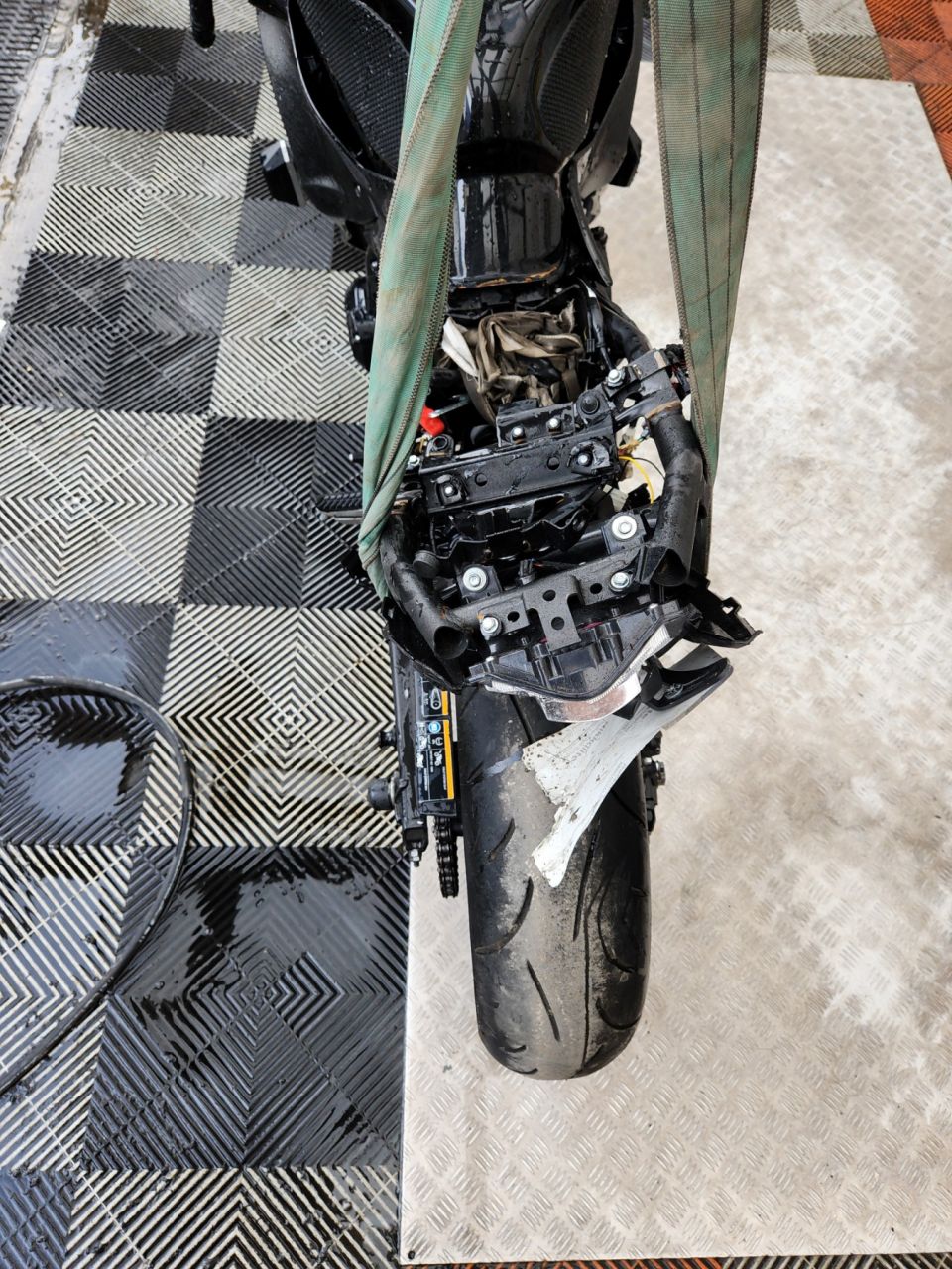 KAWASAKI NINJA 650 4