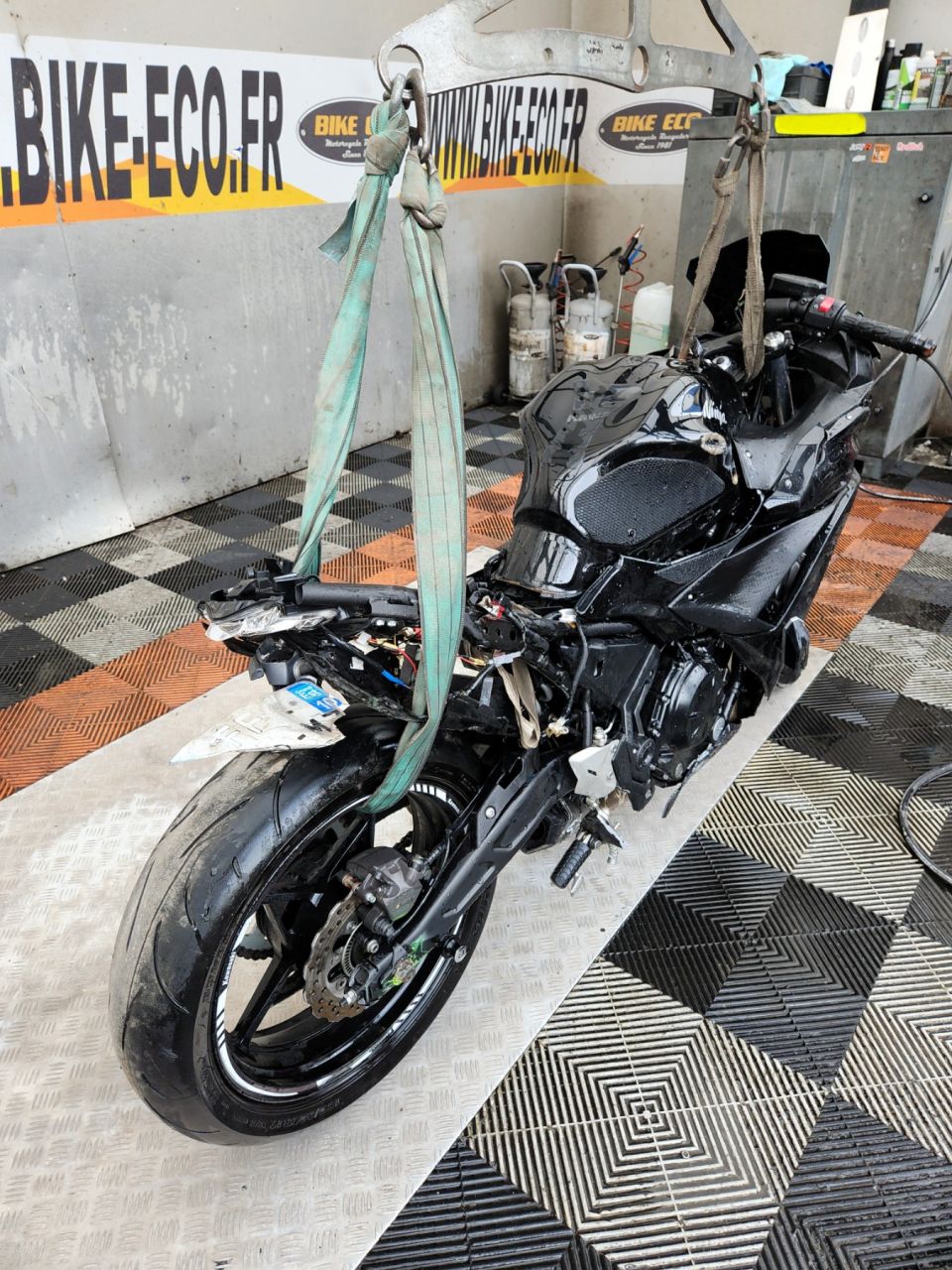 KAWASAKI NINJA 650 4