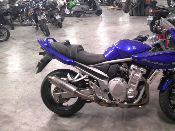 SUZUKI GSF 650 N BANDIT 4