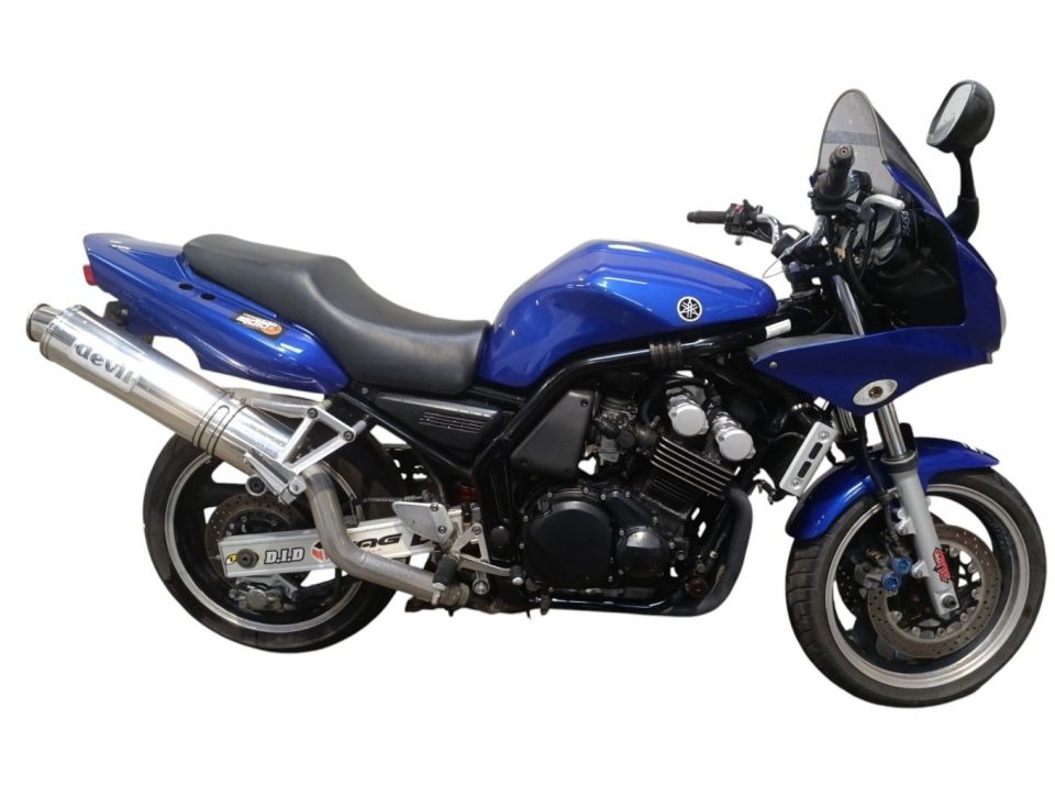 YAMAHA FZ6 600 FAZER 4