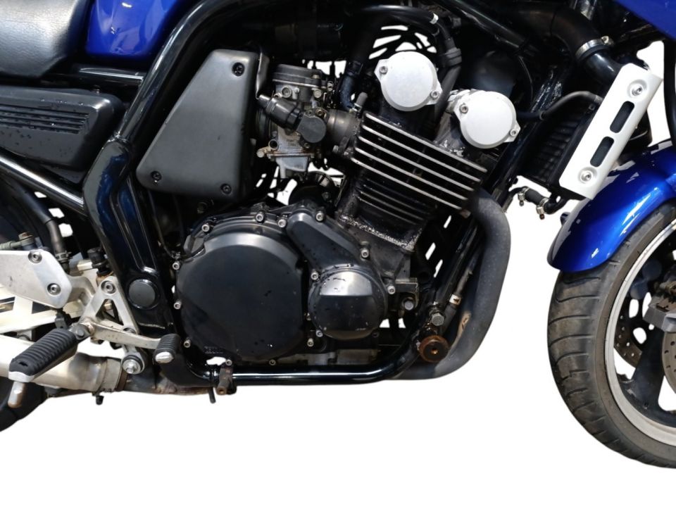 YAMAHA FZ6 600 FAZER 4