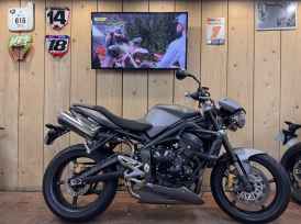 TRIUMPH STREET TRIPLE 675 - 2009
