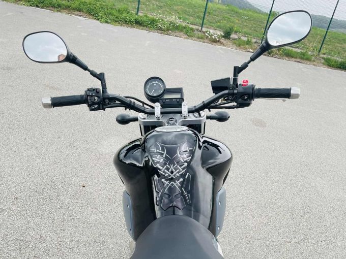 YAMAHA MT-03 4