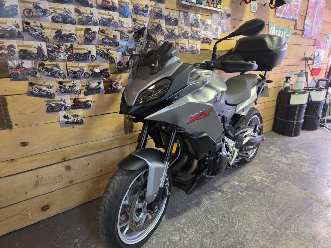 BMW F 900 XR 4