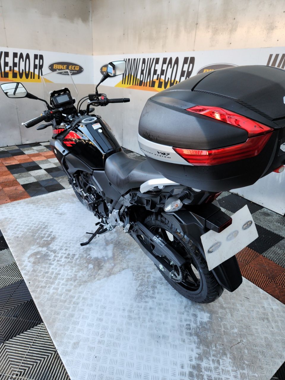 SUZUKI DL V-STROM 250 4